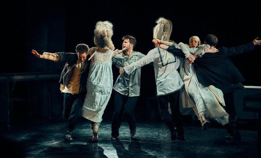 Материнское поле