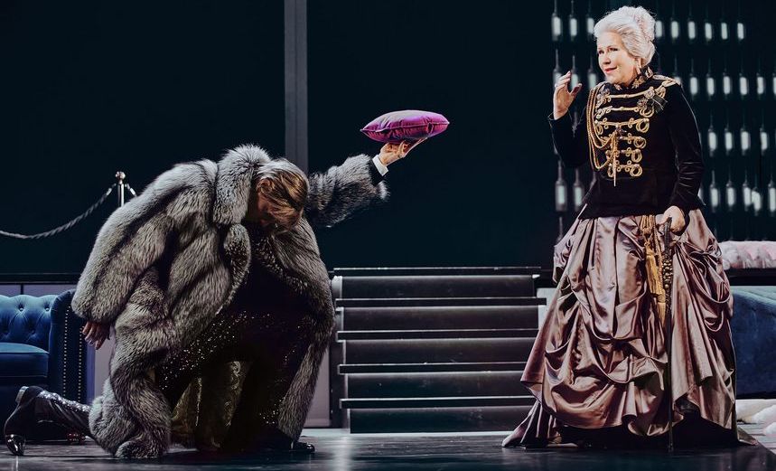 Красавец мужчина