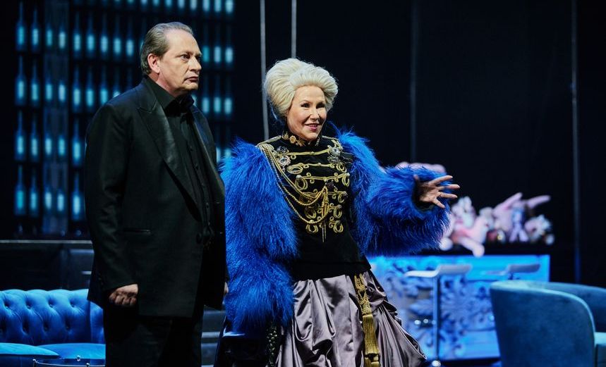 Красавец мужчина