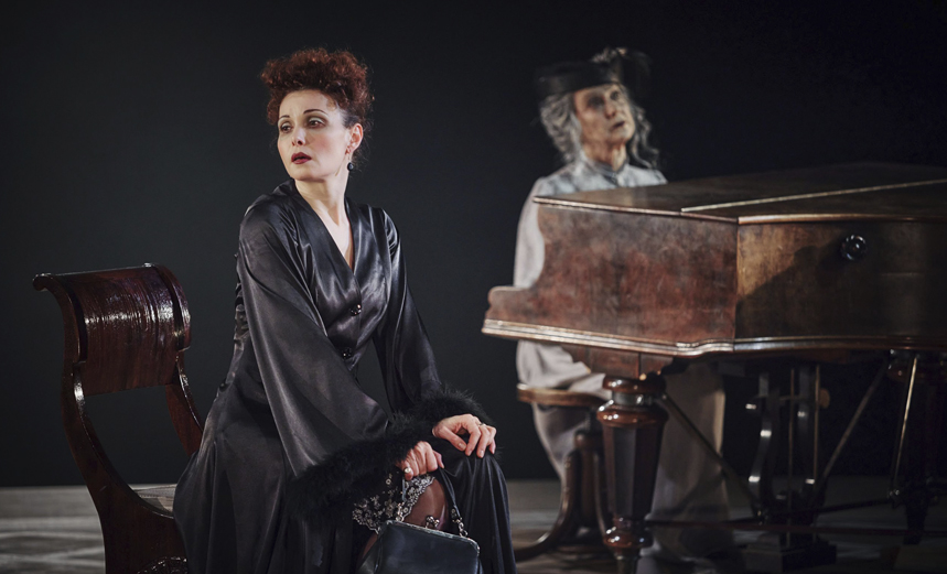 Зойкина квартира