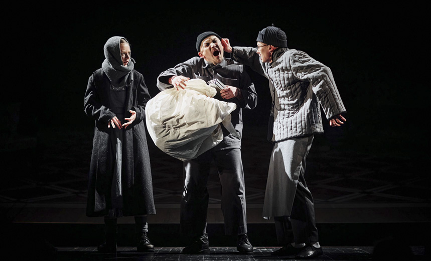 Зойкина квартира