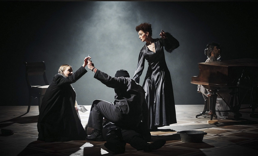 Зойкина квартира